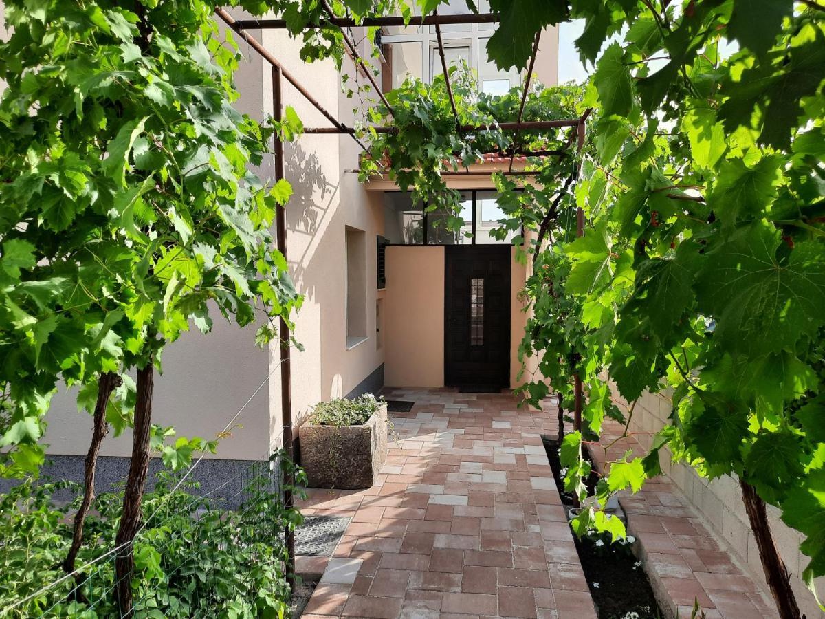 Apartman Laura M Vodice Dış mekan fotoğraf