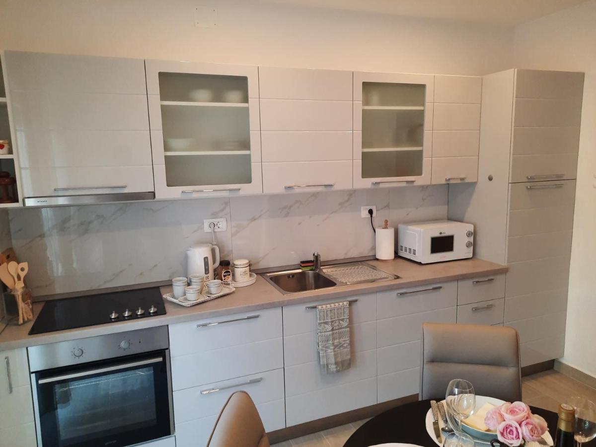 Apartman Laura M Vodice Dış mekan fotoğraf