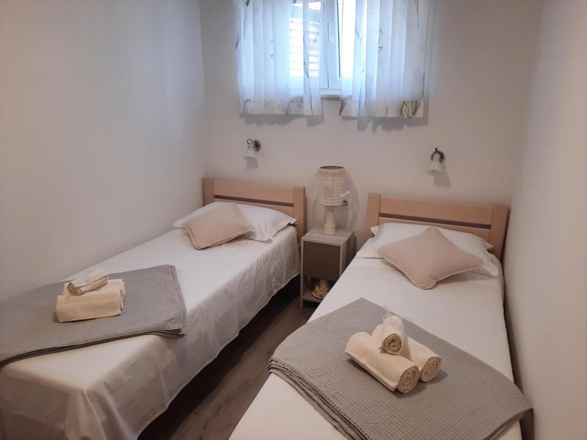 Apartman Laura M Vodice Dış mekan fotoğraf