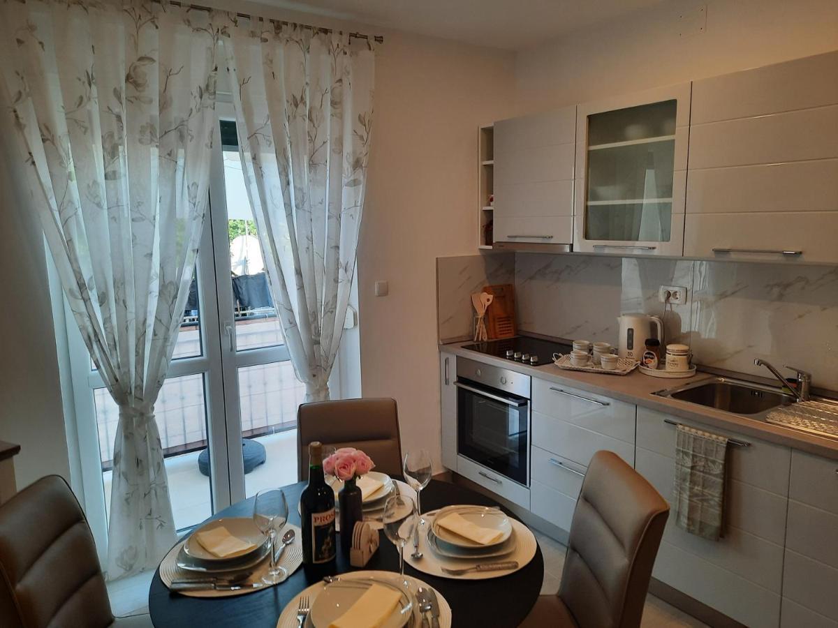 Apartman Laura M Vodice Dış mekan fotoğraf