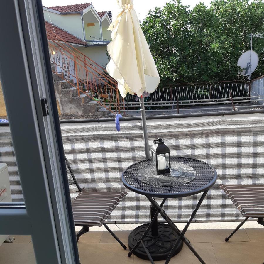 Apartman Laura M Vodice Dış mekan fotoğraf